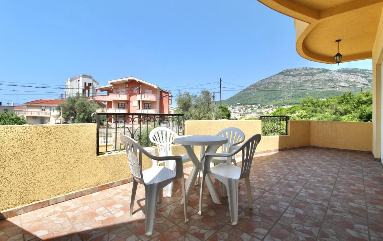 Apartments Cejovic บาร์ ภายนอก รูปภาพ