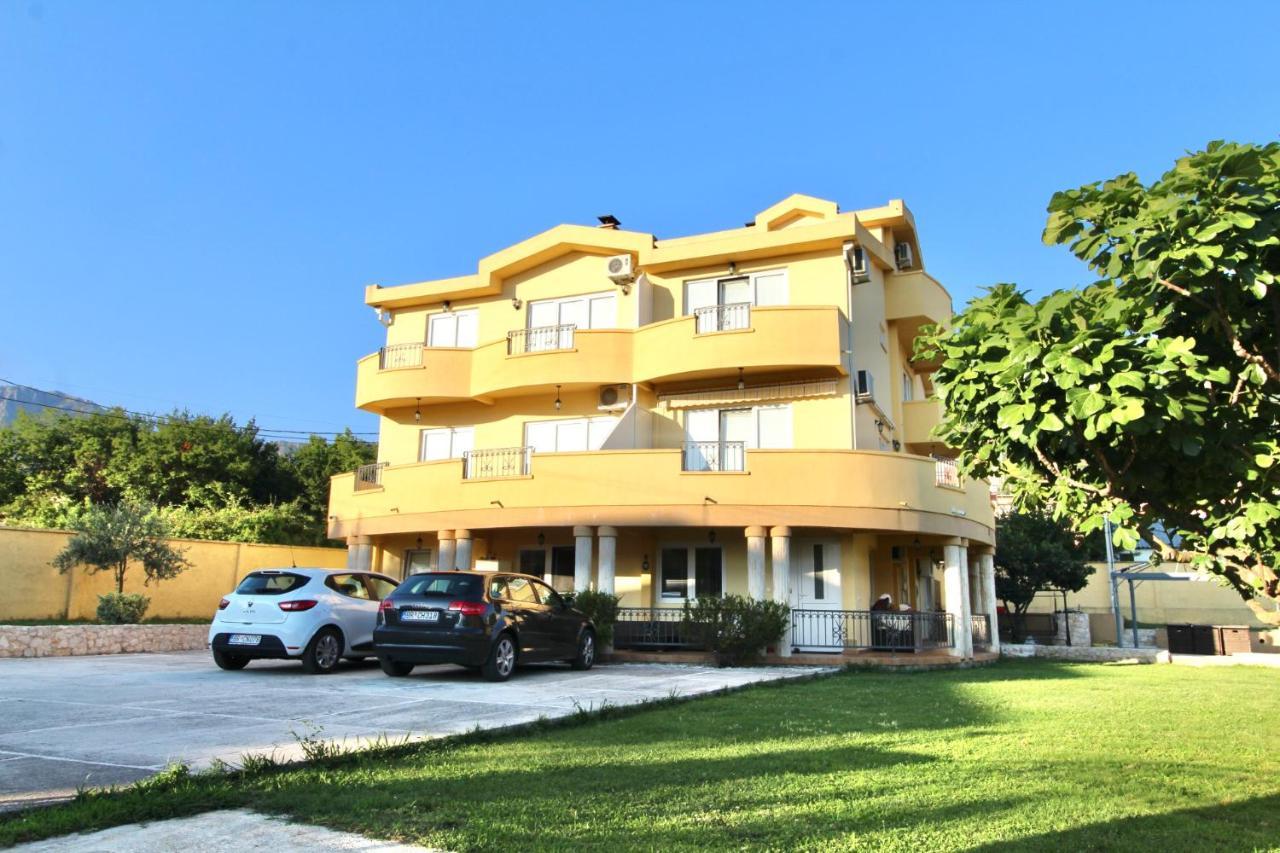 Apartments Cejovic บาร์ ภายนอก รูปภาพ