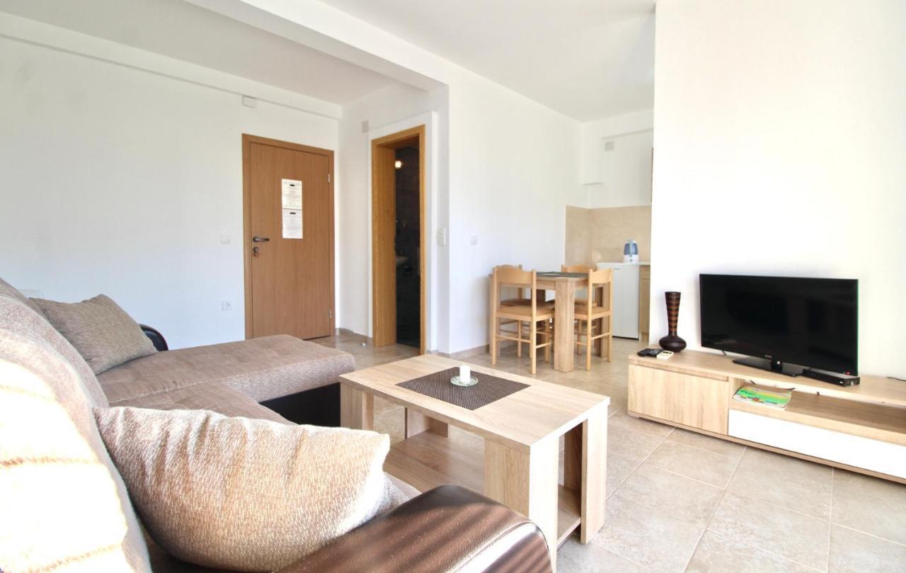 Apartments Cejovic บาร์ ภายนอก รูปภาพ