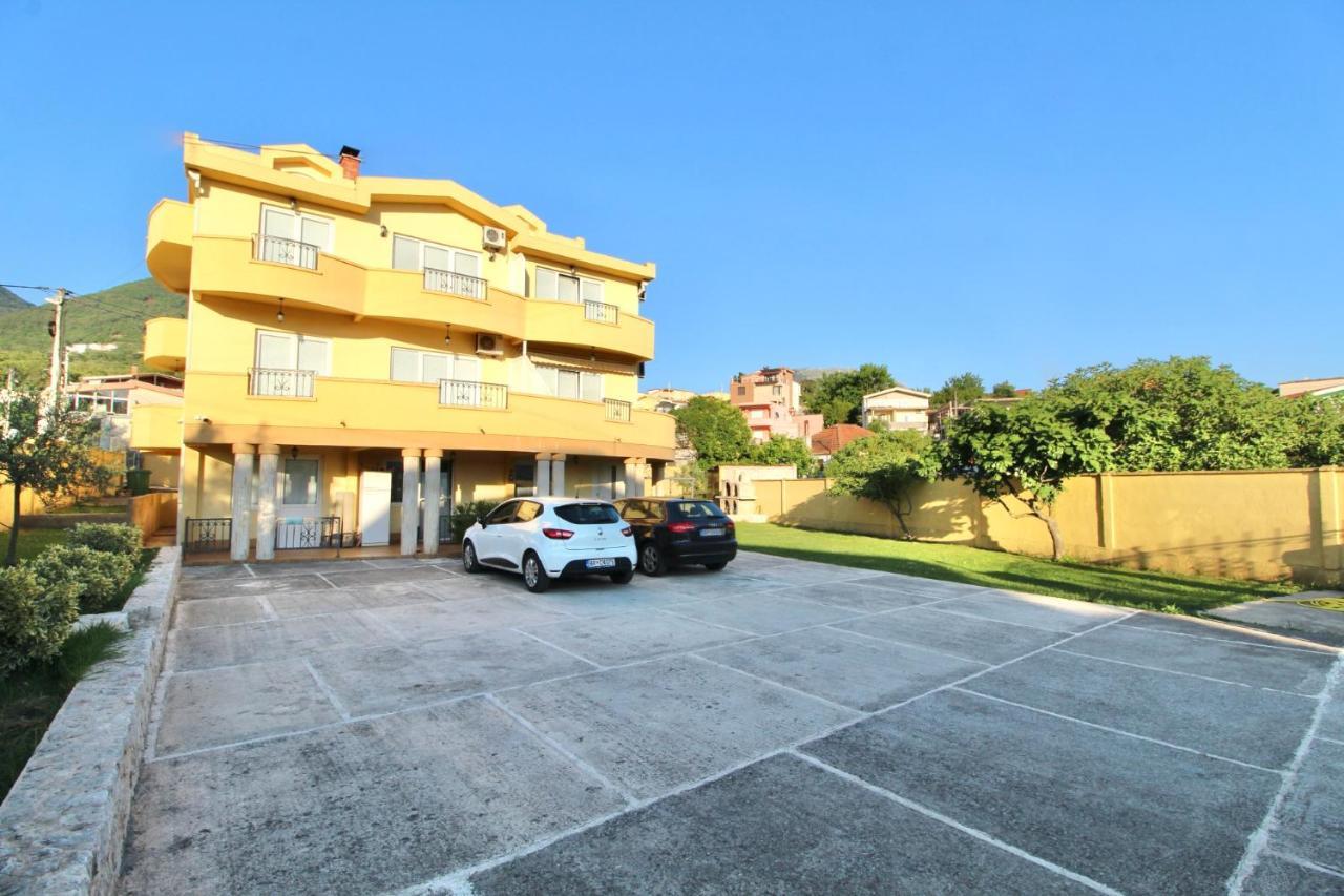 Apartments Cejovic บาร์ ภายนอก รูปภาพ