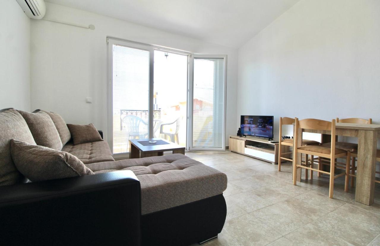 Apartments Cejovic บาร์ ภายนอก รูปภาพ