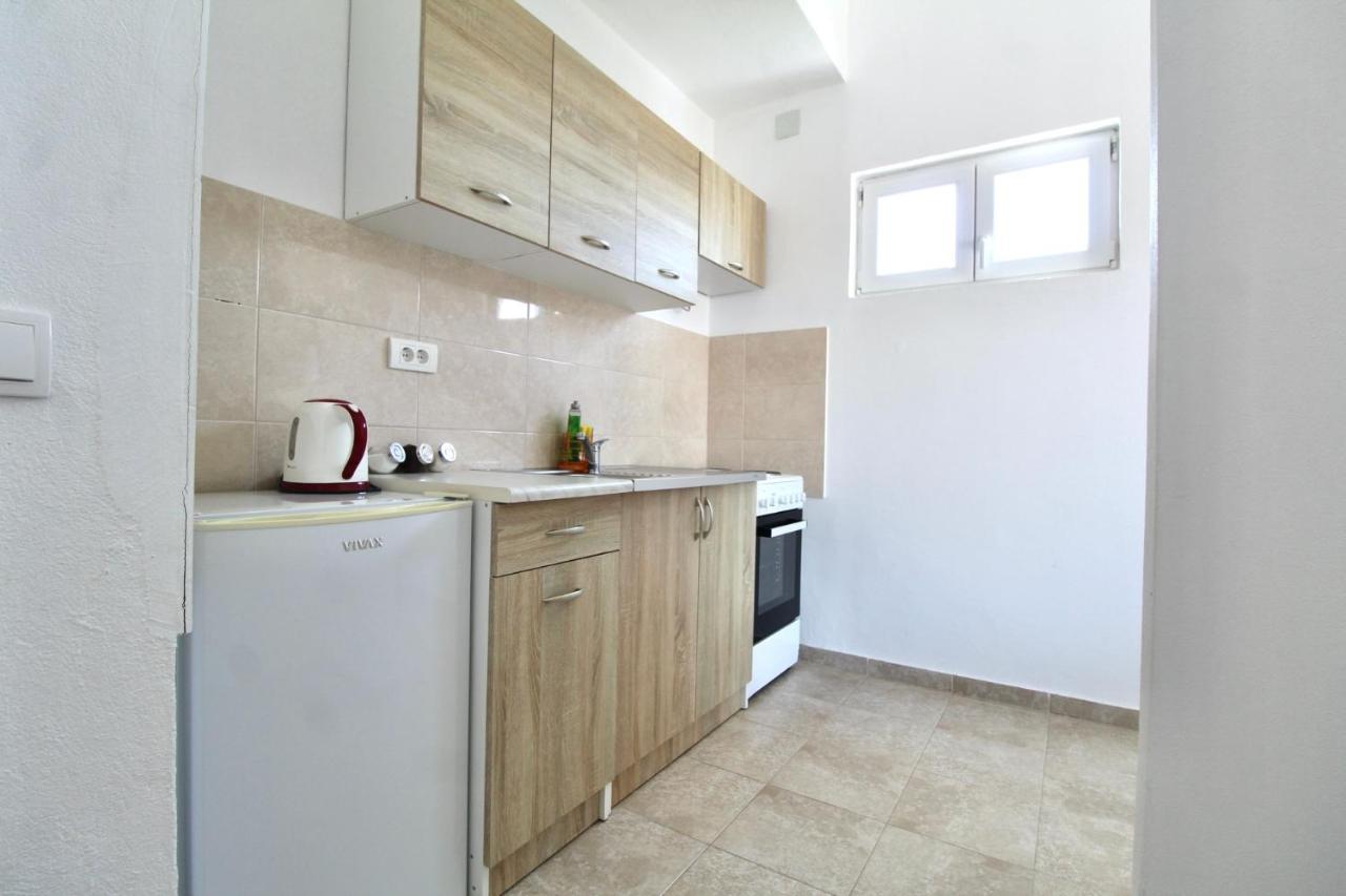Apartments Cejovic บาร์ ภายนอก รูปภาพ
