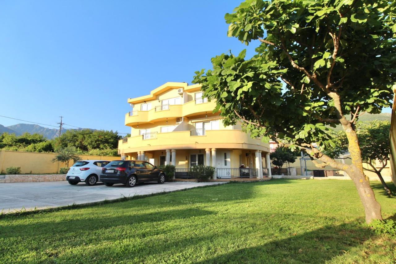 Apartments Cejovic บาร์ ภายนอก รูปภาพ